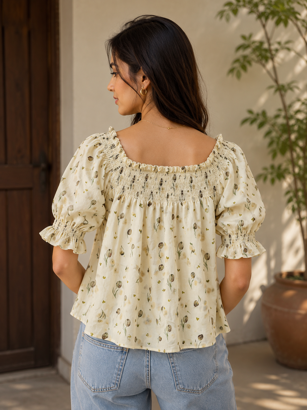 Top square neck