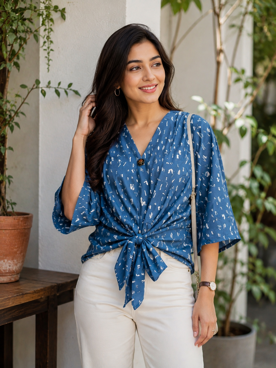 Blue knot style Top