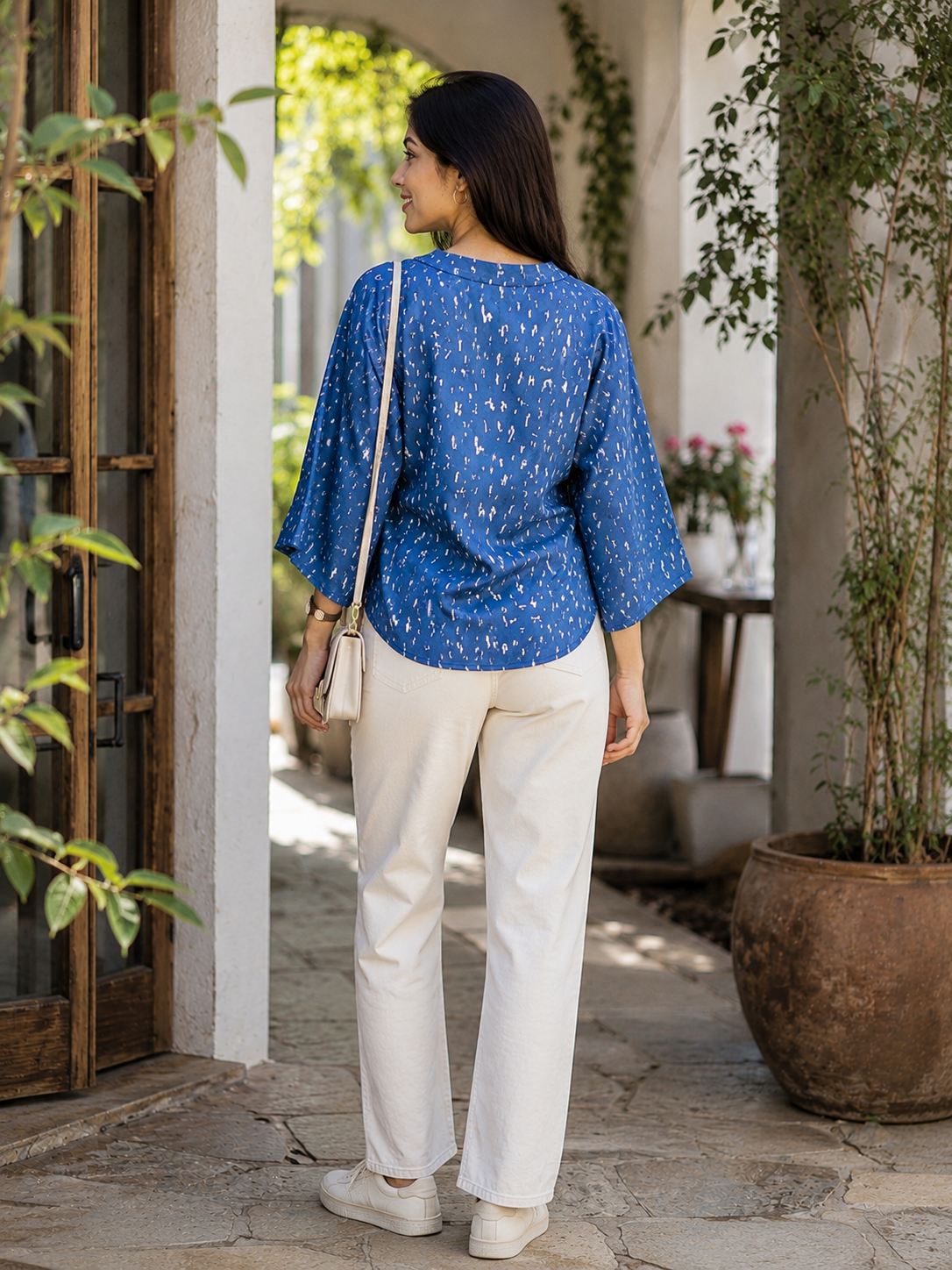 Blue knot style Top